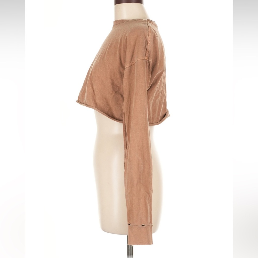 Joah Brown Soho Distressed Crop Top - Picture 8 of 10